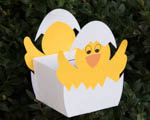 Velikonoční krabička nebo pokladnička kuřátko